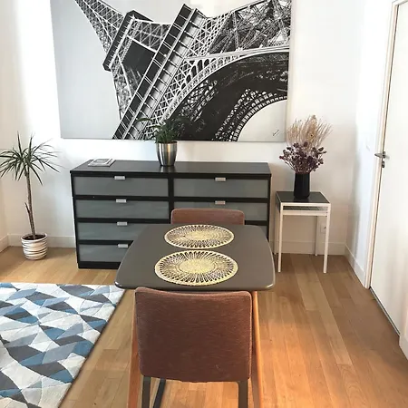 Marais Modern & Spacious Apartment Paris